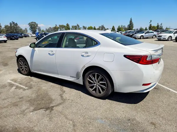 JTHBW1GGXG2101169 2016 LEXUS ES - Image 2