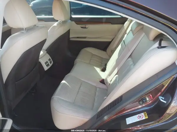 JTHBW1GGXG2110471 2016 LEXUS ES - Image 8