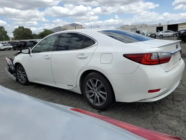 JTHBW1GGXG2111135 2016 LEXUS ES - Image 2