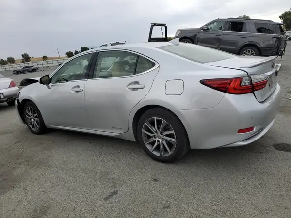 JTHBW1GGXG2112673 2016 LEXUS ES - Image 2