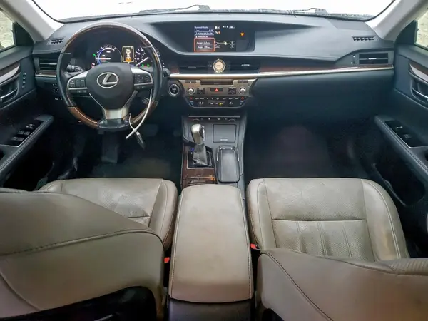 JTHBW1GGXG2118005 2016 LEXUS ES - Image 8