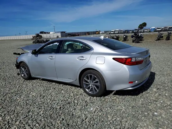JTHBW1GGXH2150244 2017 LEXUS ES - Image 2