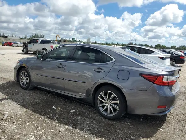 JTHBW1GGXH2154648 2017 LEXUS ES - Image 2