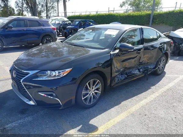 JTHBW1GGXJ2182598 2018 LEXUS ES - Image 2