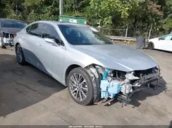 JTHBZ1B13K2001837 2019 LEXUS ES