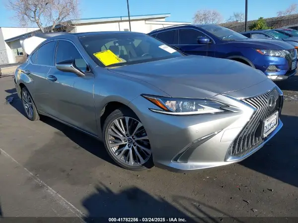 JTHBZ1B17K2004045 2019 LEXUS ES - Image 1