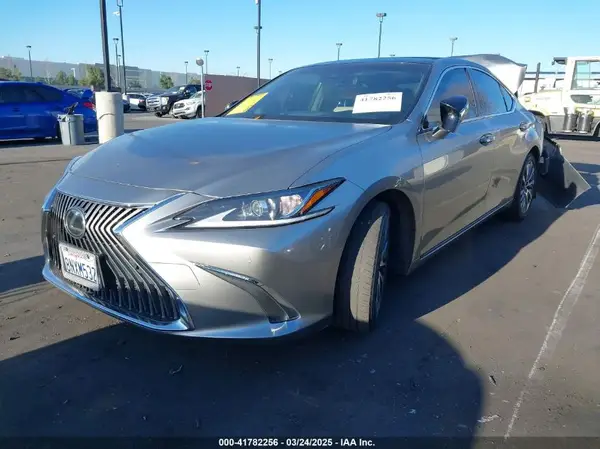 JTHBZ1B17K2004045 2019 LEXUS ES - Image 2