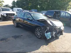 JTHBZ1B18K2002112 2019 LEXUS ES