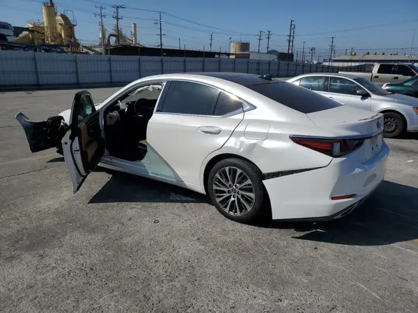 JTHBZ1B18K2003910 2019 LEXUS ES - Image 2