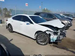 JTHBZ1B19K2000644 2019 LEXUS ES