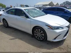 JTHBZ1B19K2003883 2019 LEXUS ES
