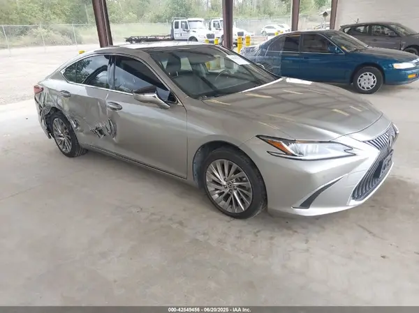 JTHBZ1B1XK2004539 2019 LEXUS ES - Image 1