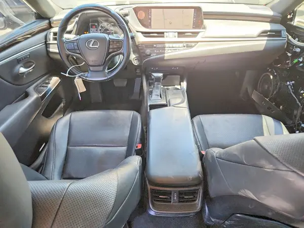 JTHBZ1B1XK2004590 2019 LEXUS ES - Image 8