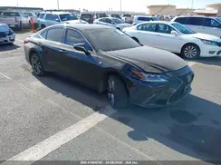 JTHBZ1B1XK2005576 2019 LEXUS ES
