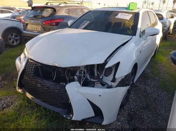 JTHBZ1BL0JA015023 2018 LEXUS GS - Image 2
