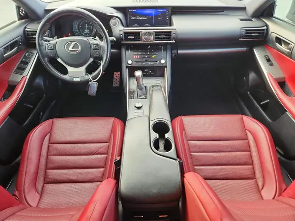 JTHBZ1D21J5032068 2018 LEXUS IS - Image 8