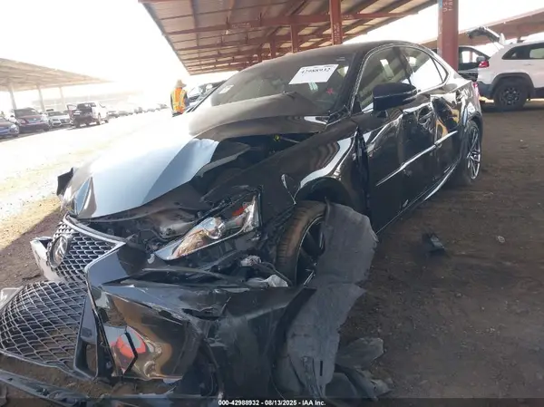 JTHBZ1D21J5032930 2018 LEXUS IS - Image 2