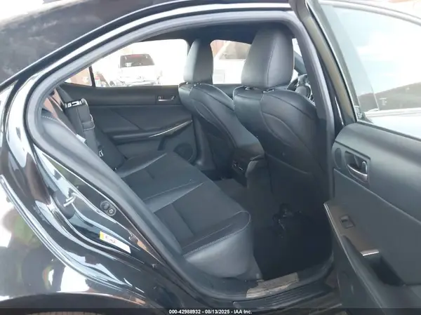 JTHBZ1D21J5032930 2018 LEXUS IS - Image 8