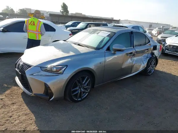 JTHBZ1D24J5032064 2018 LEXUS IS - Image 2
