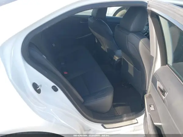 JTHBZ1D24K5034365 2019 LEXUS IS - Image 8