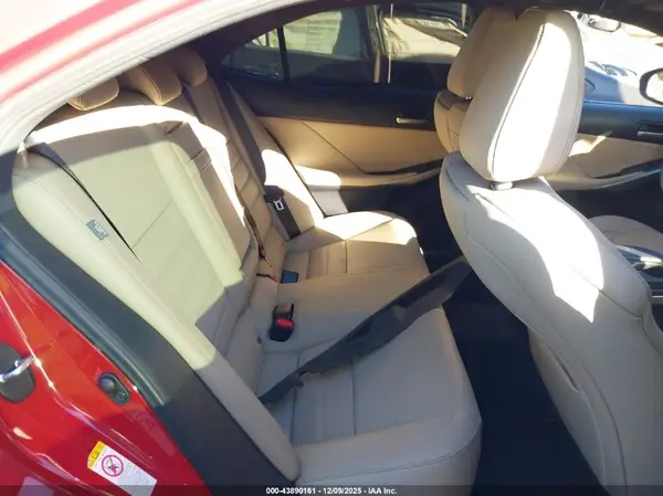 JTHBZ1D27K5034280 2019 LEXUS IS - Image 8