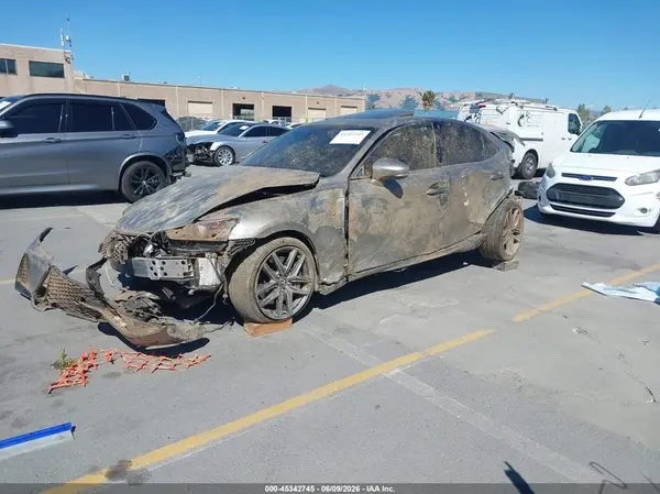 JTHBZ1D29J5032660 2018 LEXUS IS - Image 2