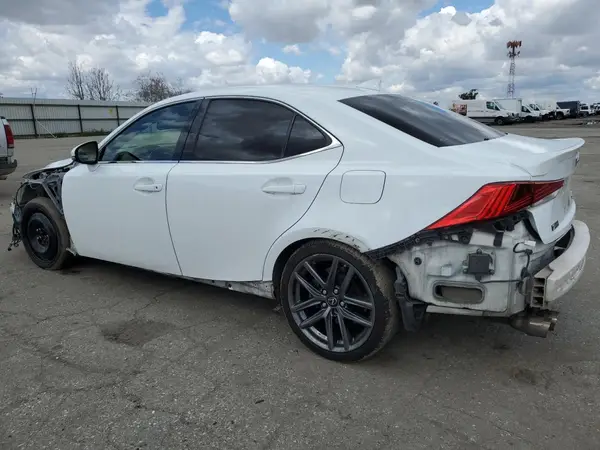 JTHBZ1D2XJ5033834 2018 LEXUS IS - Image 2