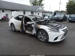 JTHC51FF0J5001460 2018 LEXUS LS