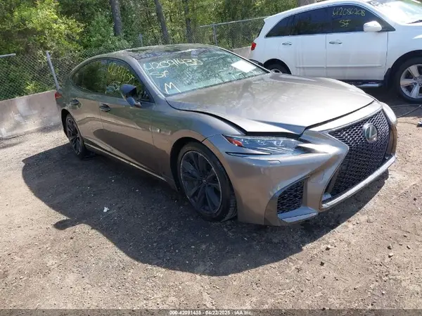 JTHC51FF0J5002673 2018 LEXUS LS - Image 1