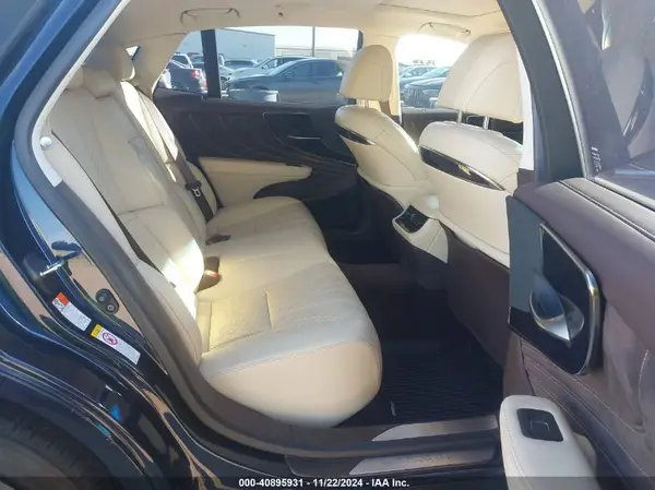 JTHC51FF0J5004648 2018 LEXUS LS - Image 8