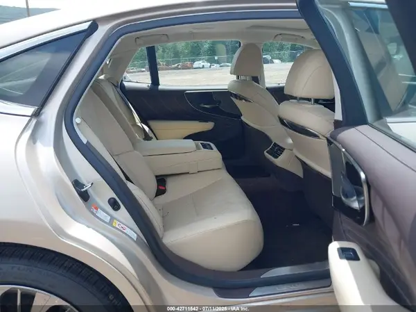 JTHC51FF0K5005395 2019 LEXUS LS - Image 8