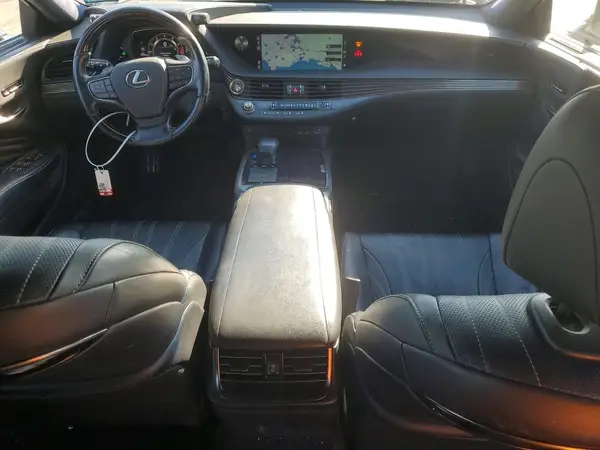 JTHC51FF1J5003847 2018 LEXUS LS - Image 8