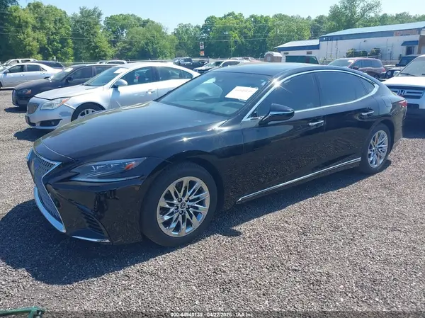 JTHC51FF1K5006751 2019 LEXUS LS - Image 2