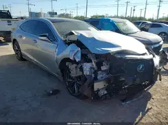 JTHC51FF1K5007124 2019 LEXUS LS