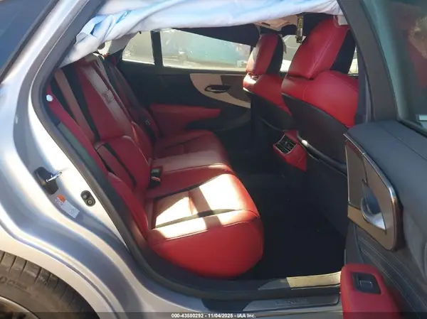 JTHC51FF1K5007124 2019 LEXUS LS - Image 8