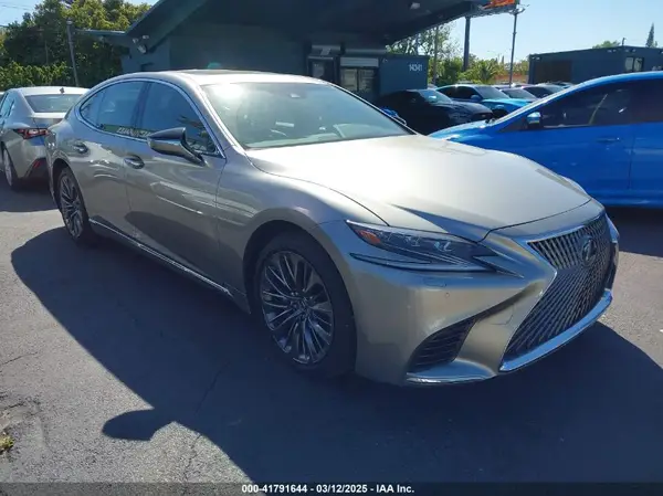 JTHC51FF3J5003302 2018 LEXUS LS - Image 1