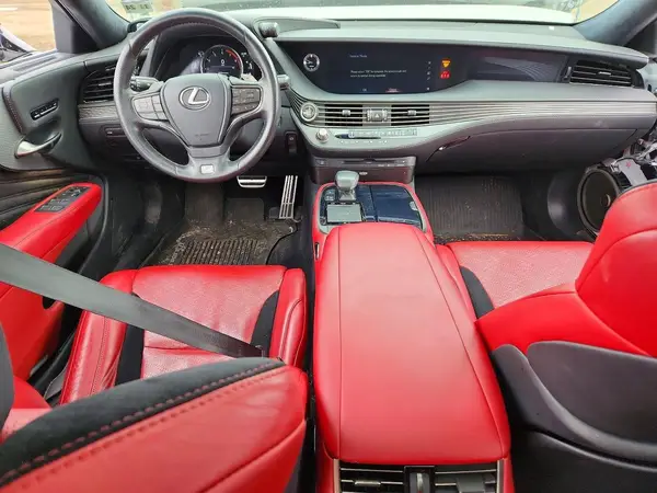 JTHC51FF4K5006811 2019 LEXUS LS - Image 8