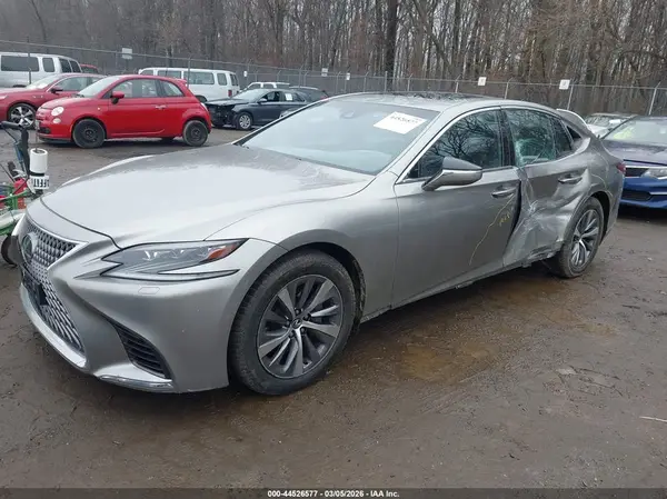 JTHC51FF5J5001812 2018 LEXUS LS - Image 2