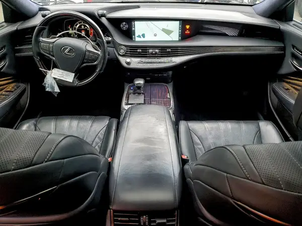 JTHC51FF5J5004418 2018 LEXUS LS - Image 8