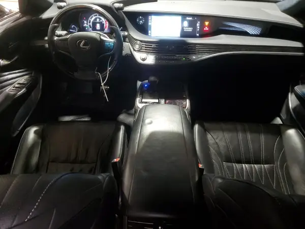JTHC51FF6J5001706 2018 LEXUS LS - Image 8