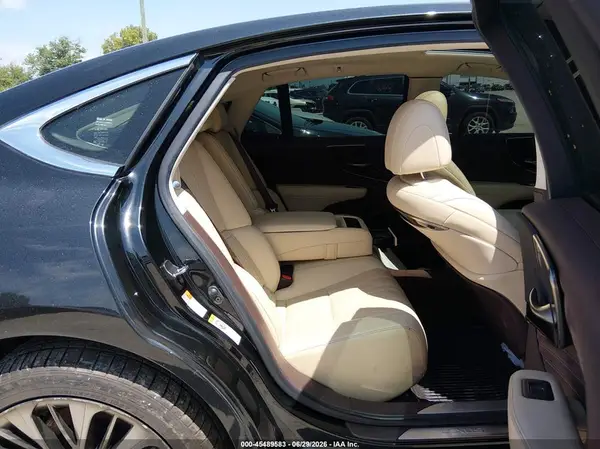 JTHC51FF6J5004797 2018 LEXUS LS - Image 8