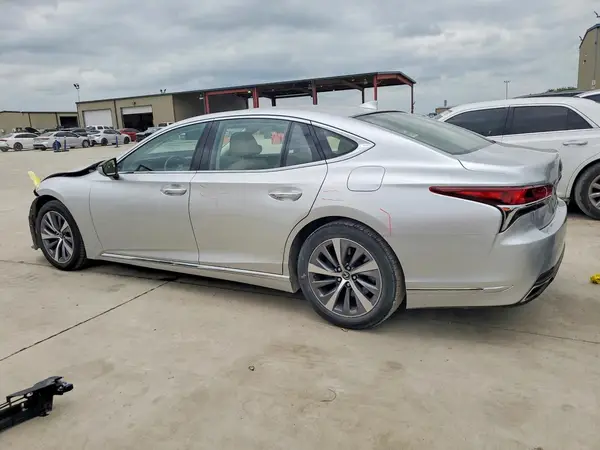 JTHC51FF6J5005318 2018 LEXUS LS - Image 2