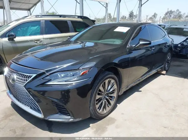 JTHC51FF6K5005658 2019 LEXUS LS - Image 2