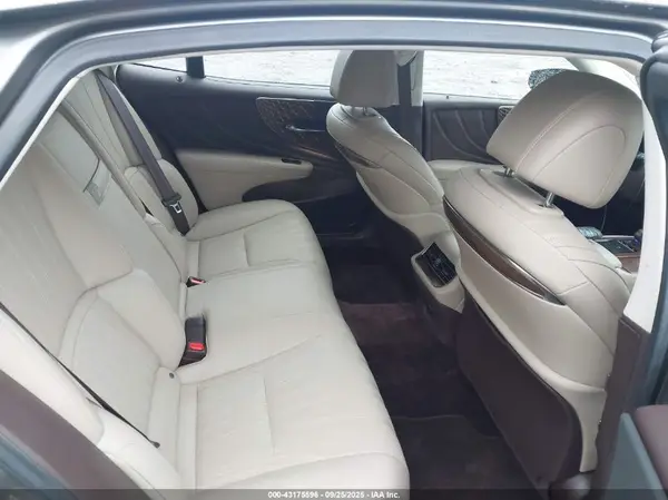 JTHC51FF8J5005269 2018 LEXUS LS - Image 8