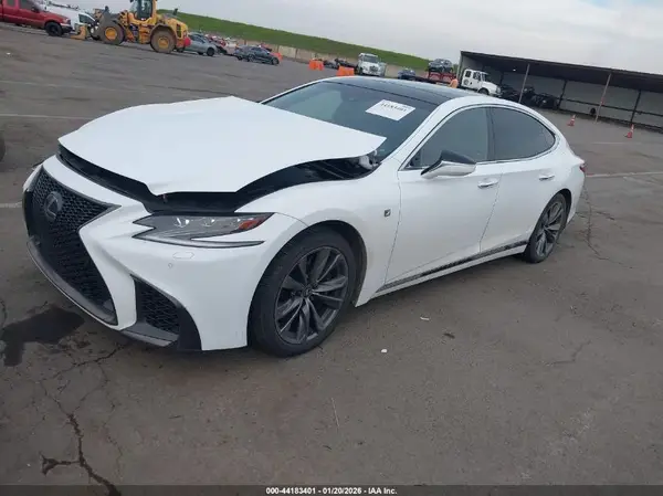 JTHC51FF9J5004440 2018 LEXUS LS - Image 2