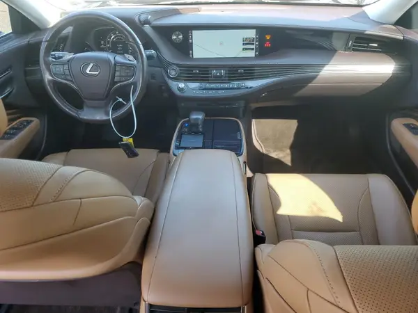 JTHC51FF9J5004745 2018 LEXUS LS - Image 8