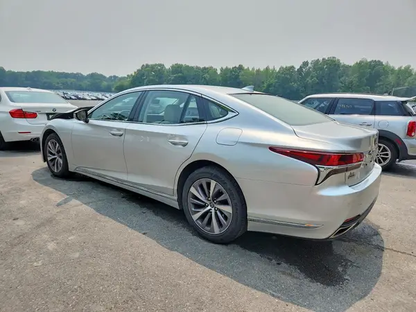 JTHC51FF9J5005202 2018 LEXUS LS - Image 2