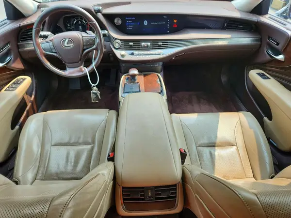 JTHC51FF9J5005202 2018 LEXUS LS - Image 8