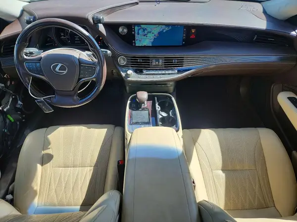 JTHC51FF9J5005281 2018 LEXUS LS - Image 8