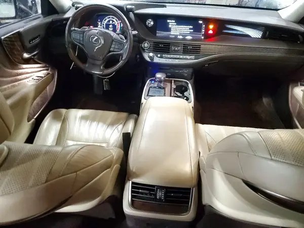 JTHC51FF9K5005511 2019 LEXUS LS - Image 8